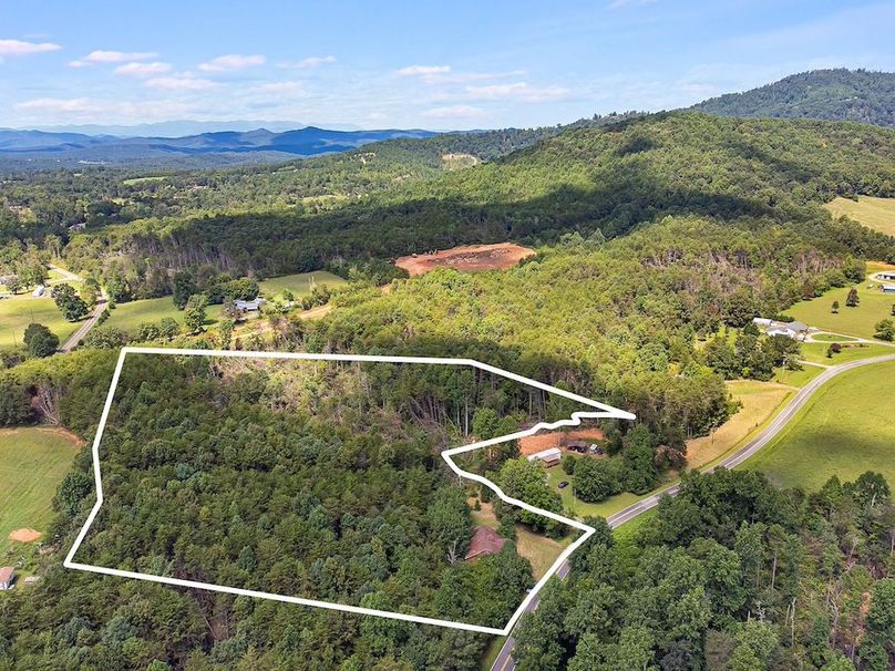 3-web-or-mls-211-luckadoo-rd