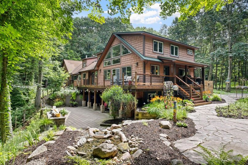 8 Rear And Outdoor Spaces