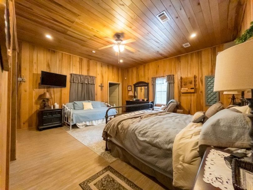 Claiborne Co-314-Fernandez-42