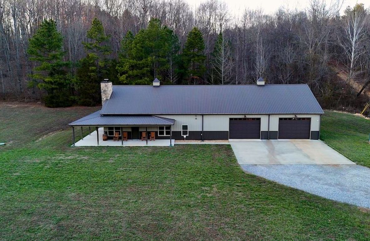 DRONE.00_22_26_21.Still054