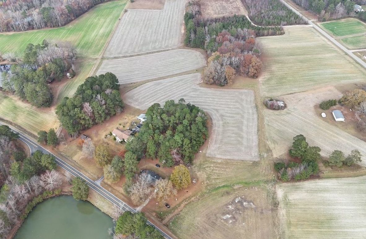 dji_fly_20251122_125352_0045_1763834552875_photo