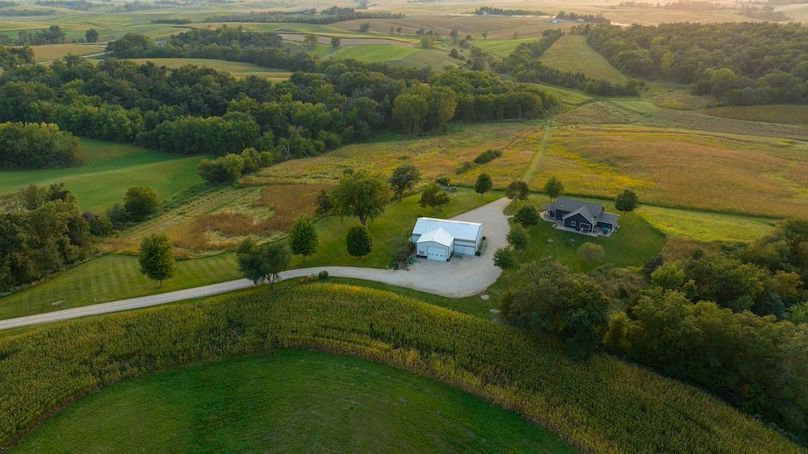 Cedar IA 152 Featured Z29