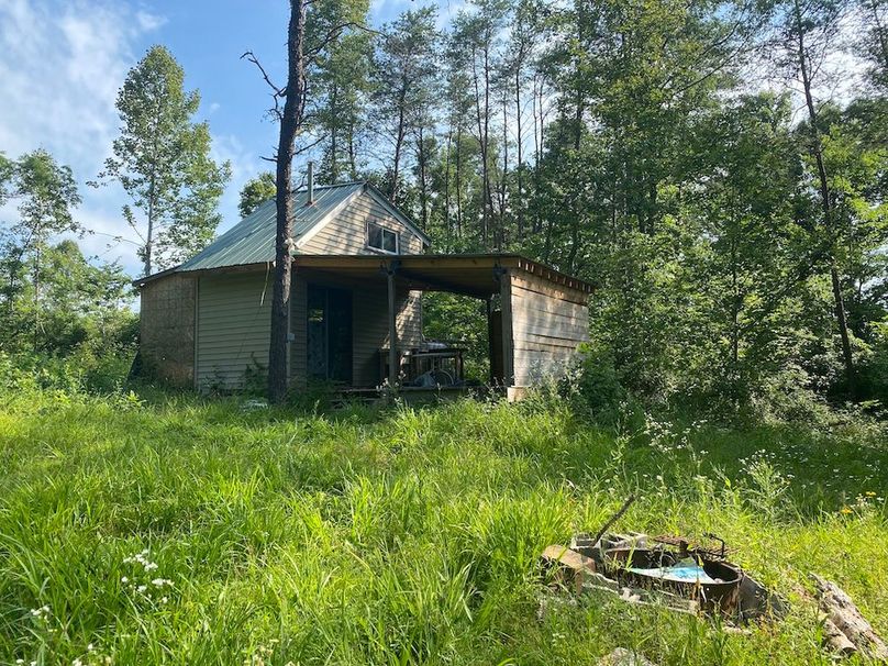 002 Tiny home ready for off grid or just bring the utilities a short distance copy
