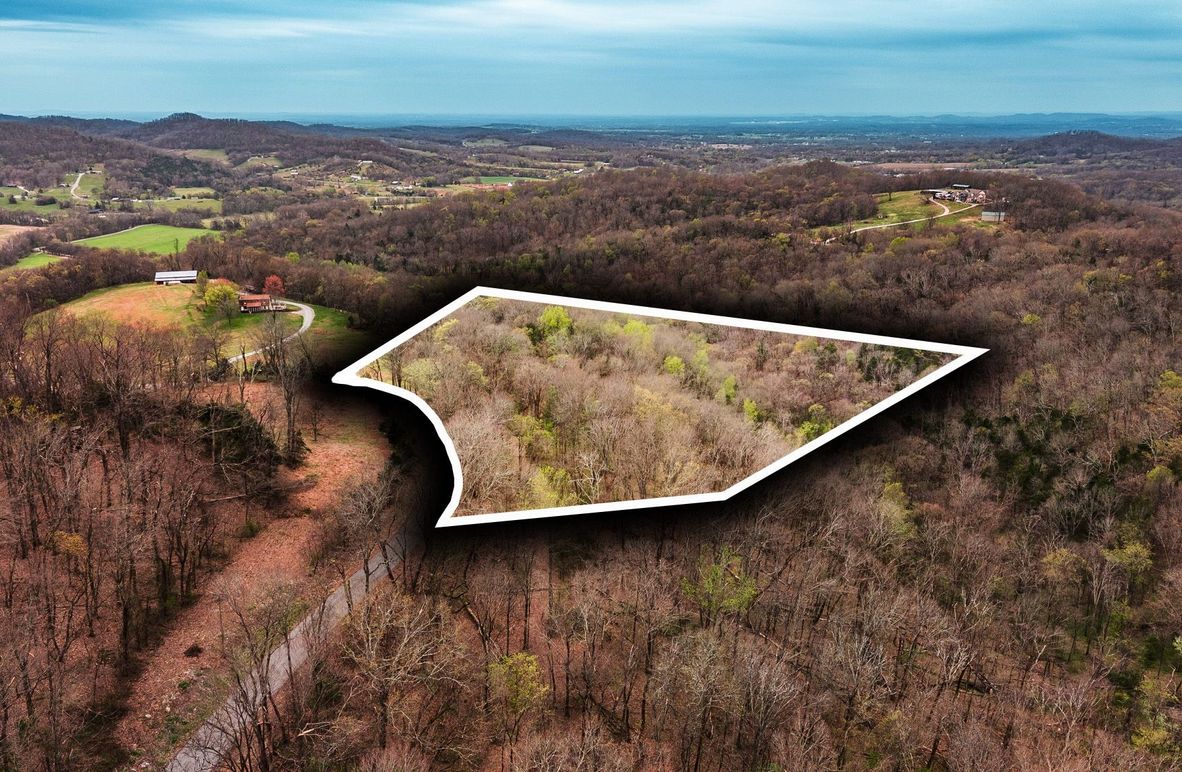 1-web-or-mls-Wolf Hill-43