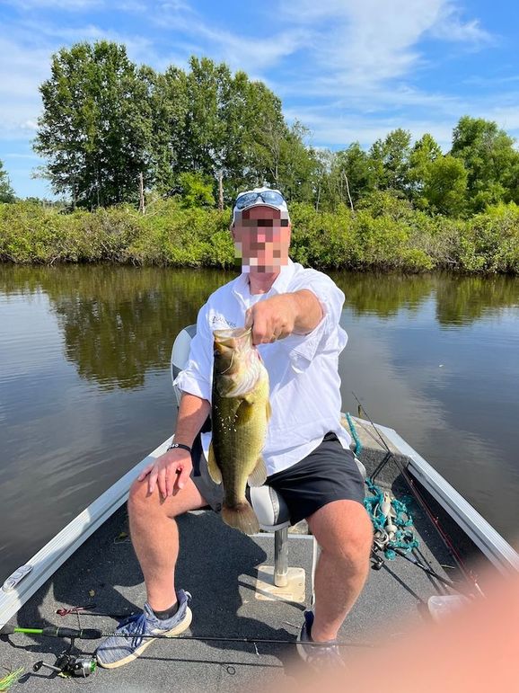 AAAA8505-E4E1-4F8C-B38B-77F9306470DA_1_201_a