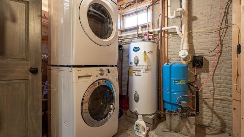 43-zj 21801 Sterling Rd107