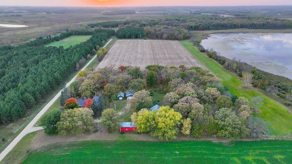 Remote And Secluded Butler Hobby Farm | Whitetail Properties