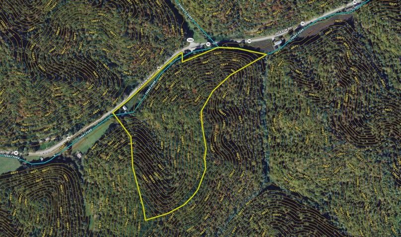 022 Breathitt 30 Land ID map with water features and contour lines