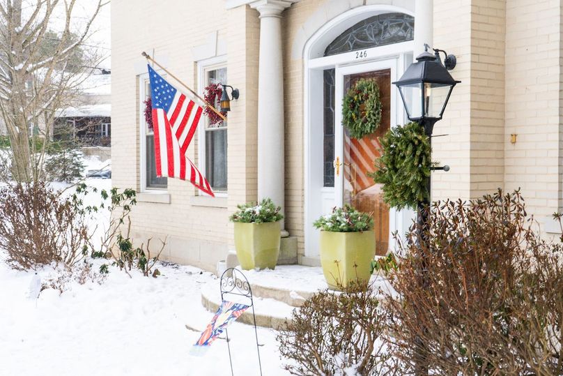 Lewis, WV 246 E 1st Wyllie-079