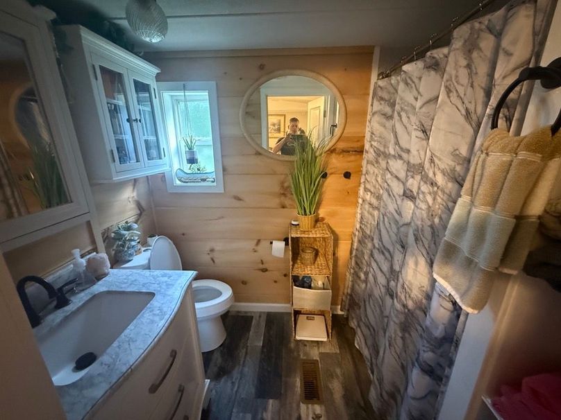 029 the master bathroom