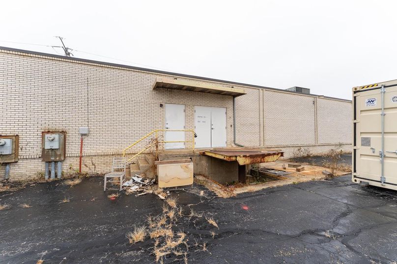 Winnebago 2.05 (Flee Market)_17