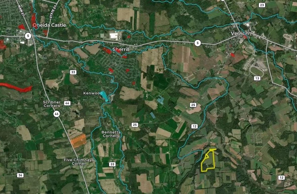 Print Stunning Estate With OneInAMillion Views, Potential As Airbnb Whitetail