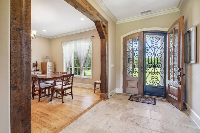 01-01-1528249m-5300 Raleigh Lagrange Dr