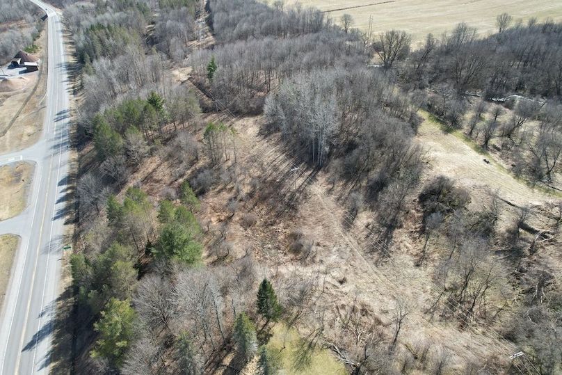 Lewis_26_Somberg Photo 24