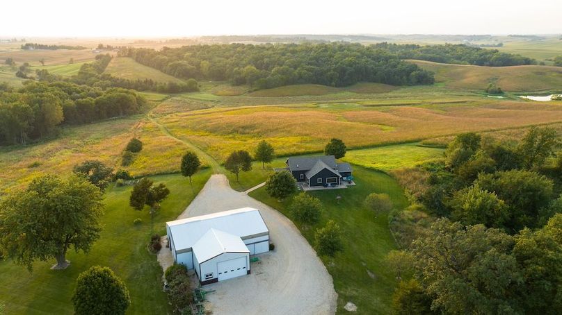 Cedar IA 152 Featured Z13