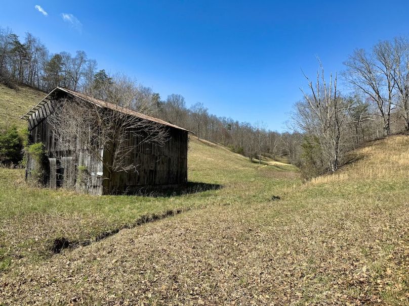 006 picturesque views up the valley 