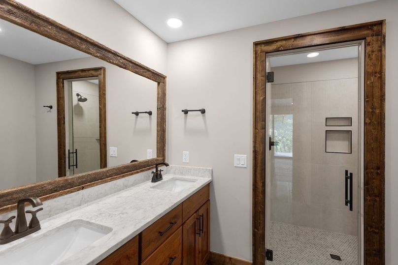 26-web-or-mls-6390 Golf Club Drvie-25