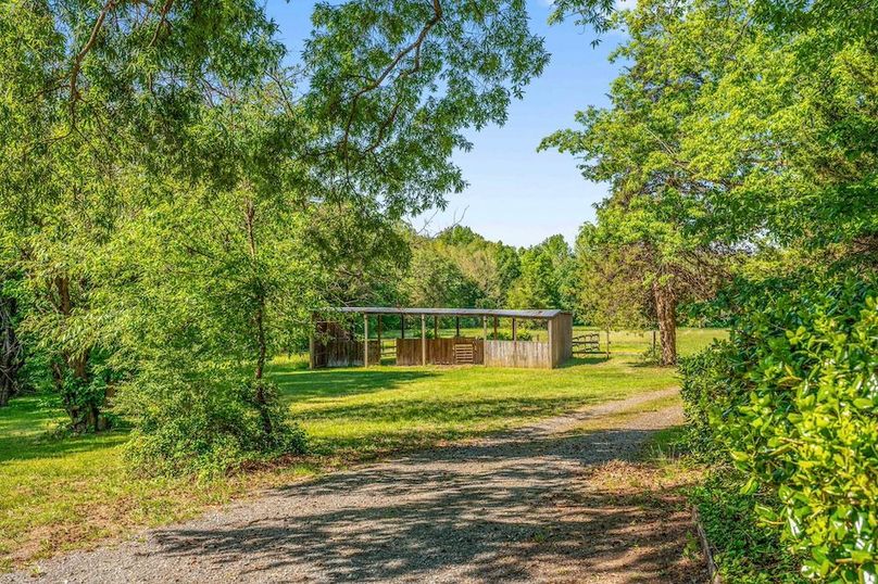 64-72-web-or-mls-279 Poplar Rd exterior-11