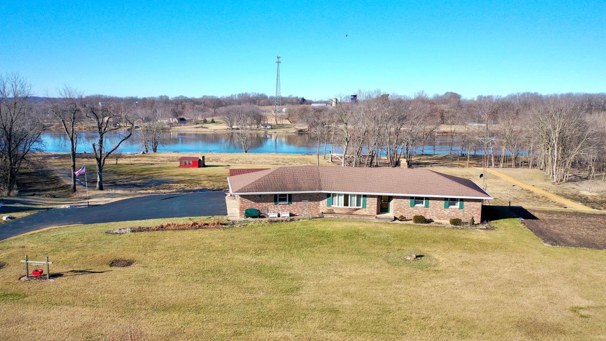 Home On Rock River Near Oregon Whitetail Properties