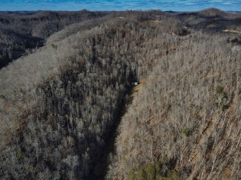 024 awesome view looking at the ridge tops and head of the valley