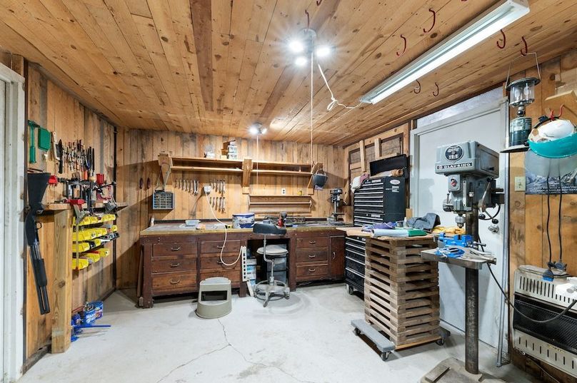 041 - Heated Work Shop