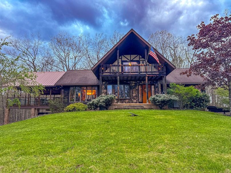 Calhoun, WV 132.84 AC Szegi 2-073