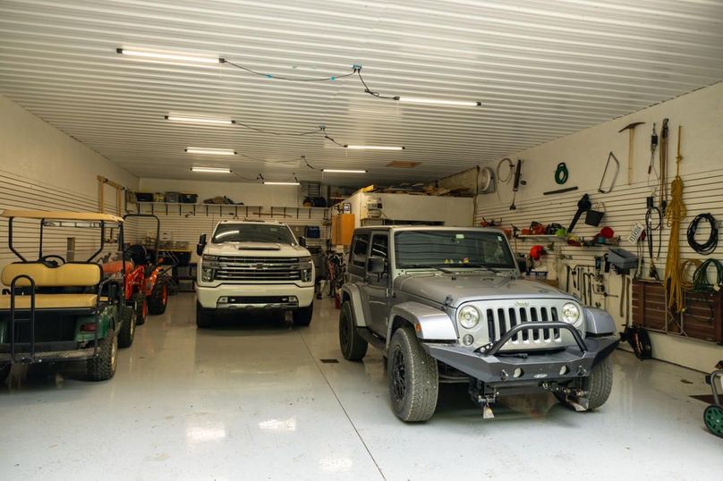 100 Heated Pole Barn Interior