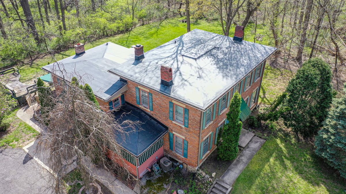 Historic Home And Small Acreage For Sale In Rockford Whitetail Properties