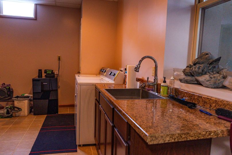 Lewis, WV 246 E 1st Wyllie-066