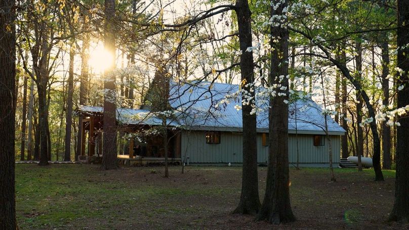 WILLIAMSON, IL 65.00_02_29_16.Still020