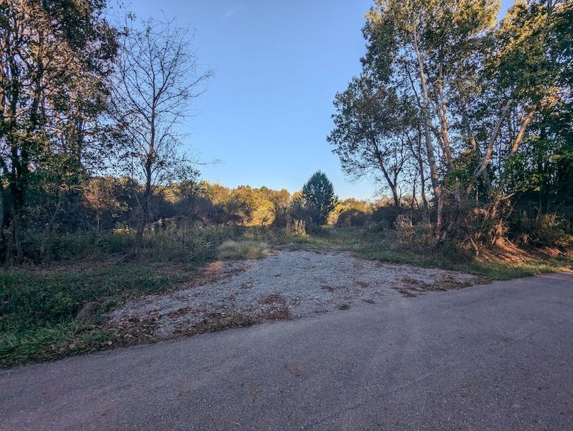 PXL_20251001_220537044