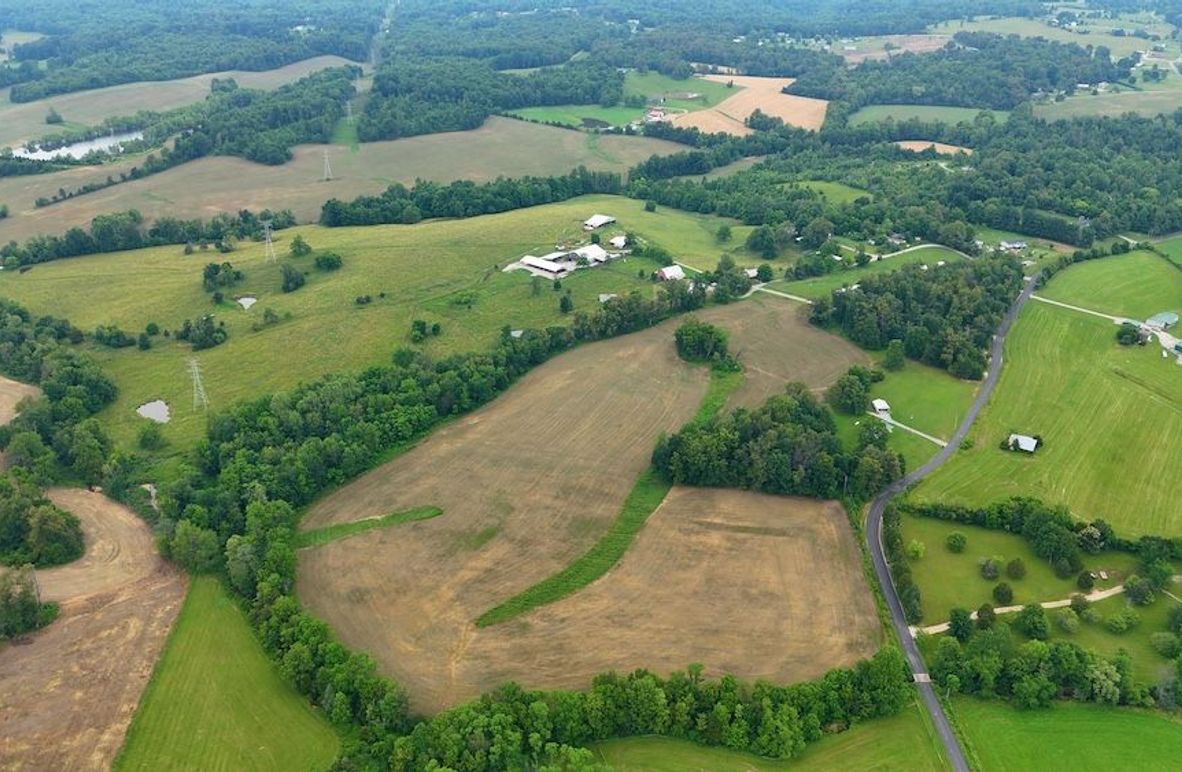 Copy of LARUE 152.00_01_22_01.Still004