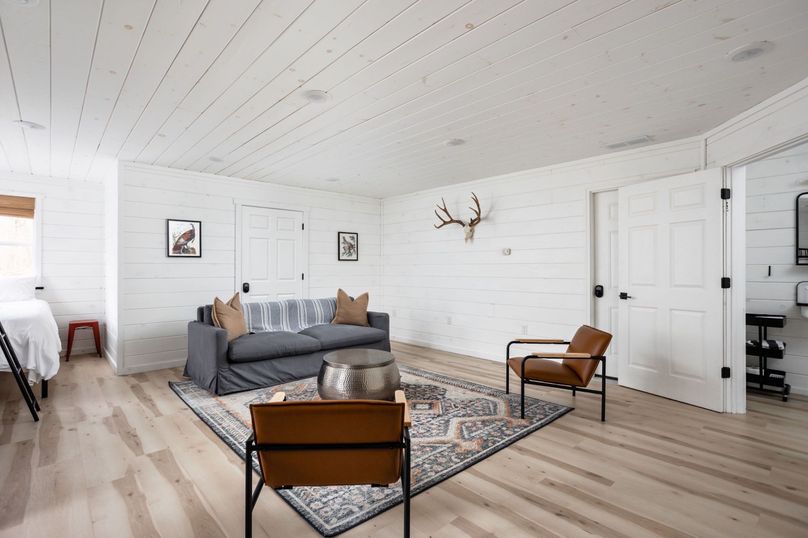 30-web-or-mls-6701 School House Ln-23