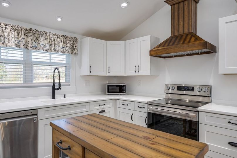 2900 Tanyard Hill Rd, Lynchburg, TN 37352-84