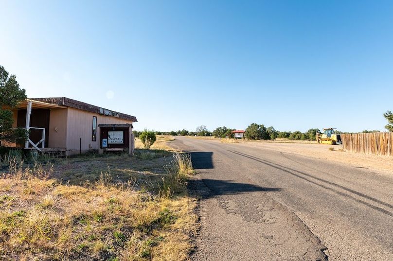 013 Navajo Ranch Entrance