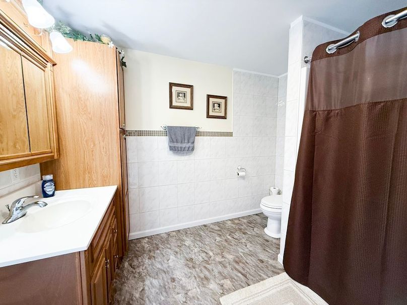 Cayuga 32 Stoyell Photos 14