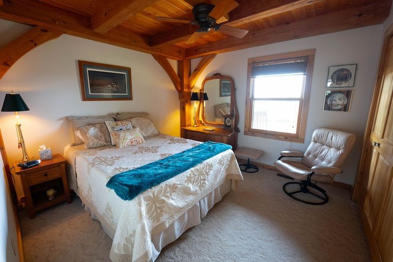 Cedar IA 152 Featured J