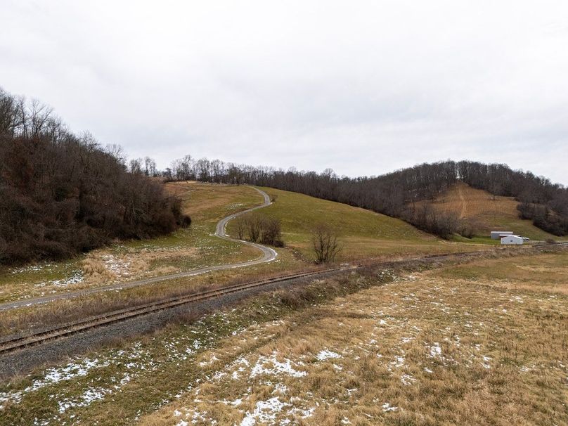 21-DJI_20251208080650_0127_D