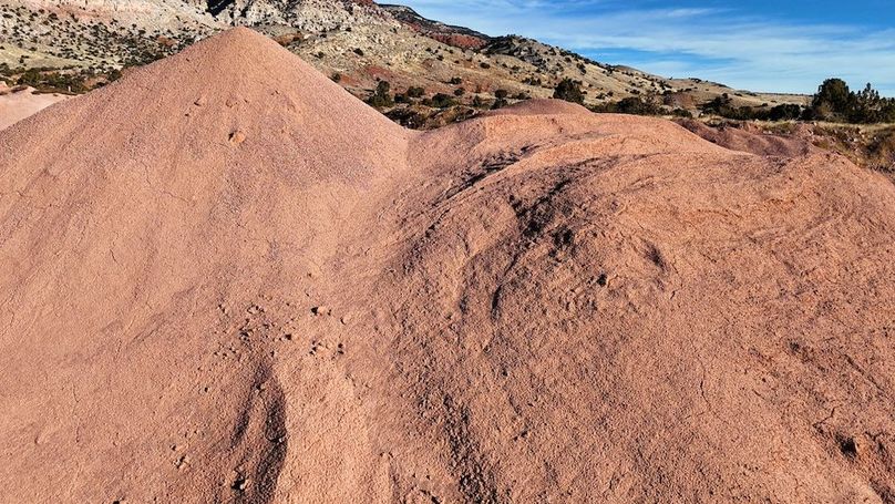 Sevier 60 Gravel and Yard31