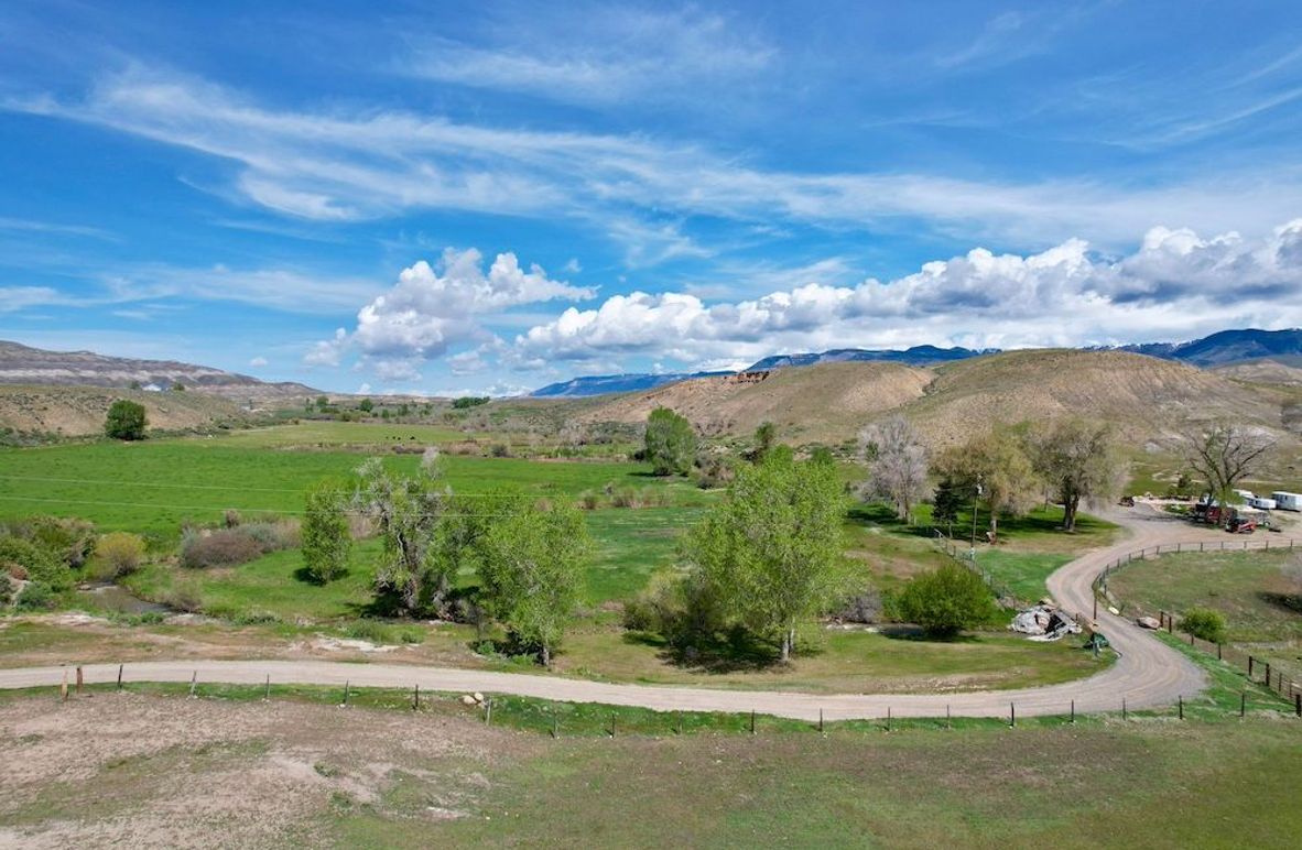 2CC1DCFC-6DE4-43E1-994D-EEB837CBAF8F_1_201_a