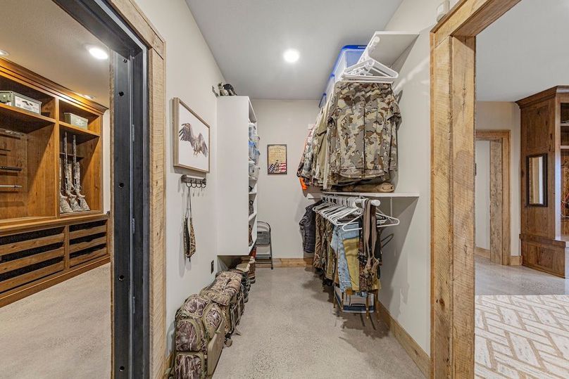 Pic 49  Storage_lower