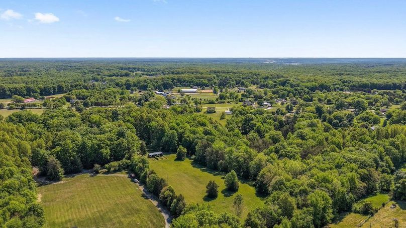 74-7-web-or-mls-279 Poplar Rd drone-4