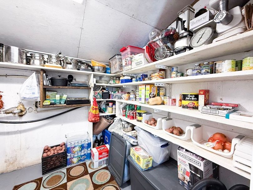 Cayuga 32 Stoyell Photos 18