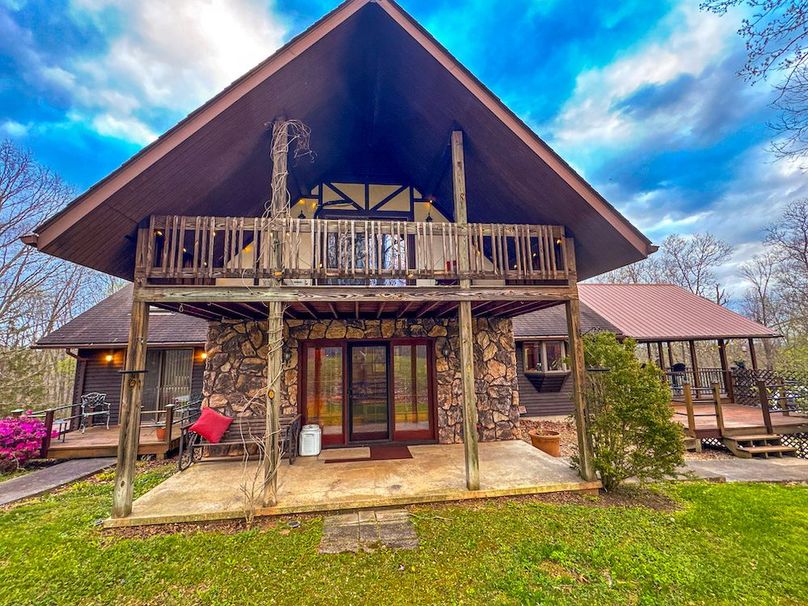 Calhoun, WV 132.84 AC Szegi 2-081