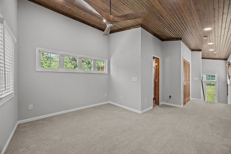 50-web-or-mls-4928 Yellow Creek Rd 085