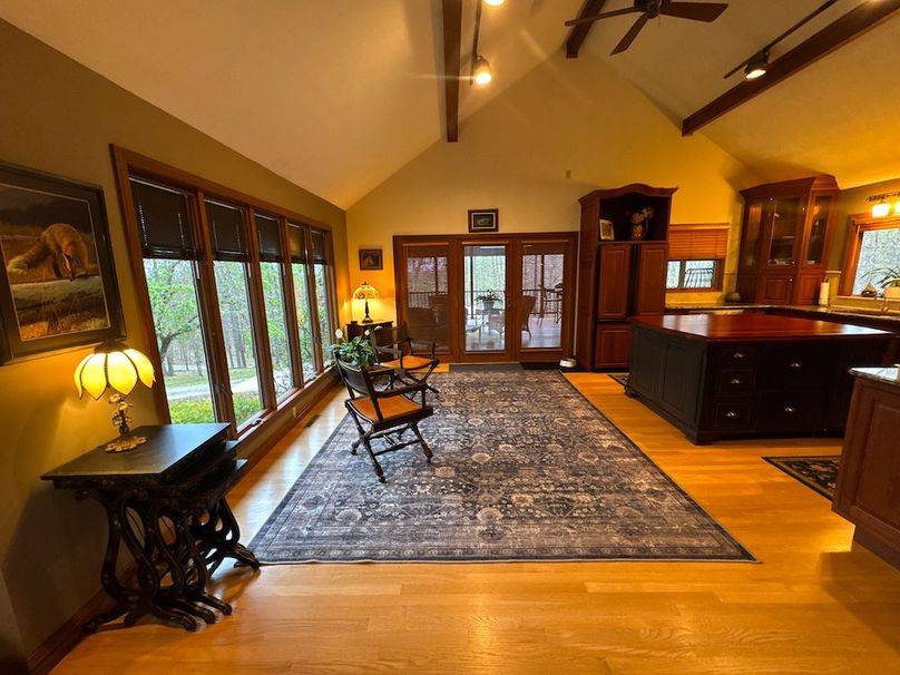 Calhoun, WV 132.84 AC Szegi 2-010