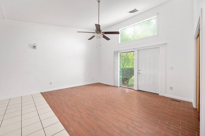 42-46-web-or-mls-279 Poplar Rd interior-29