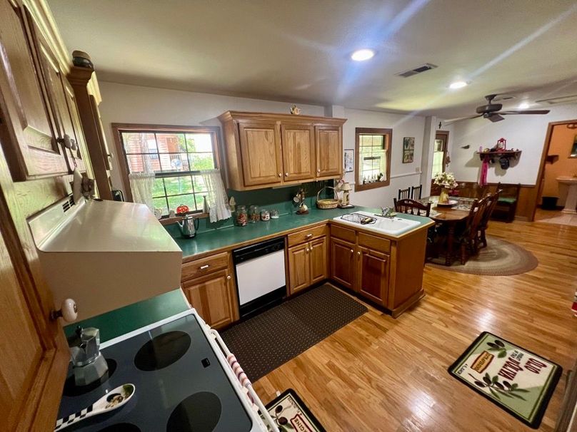 84B4CF05-D989-4BA8-9EF3-3CFB55C5A6D0_1_201_a