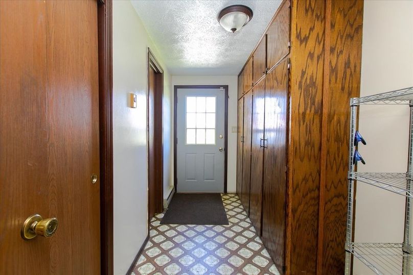 092-Hallway