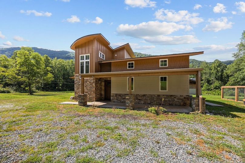 6-web-or-mls-4928 Yellow Creek Rd 004